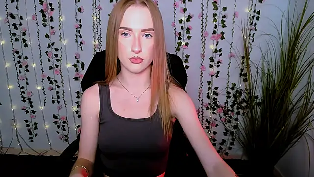 Snapshot of doll_vey chatting on 11, 9, 2025 doll vey online show from 11, 9, 2025