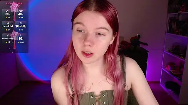 Strawberry juli online show from 15, 11, 2025