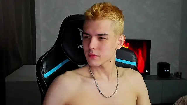 TravisRevas online show from 7, 3, 2025