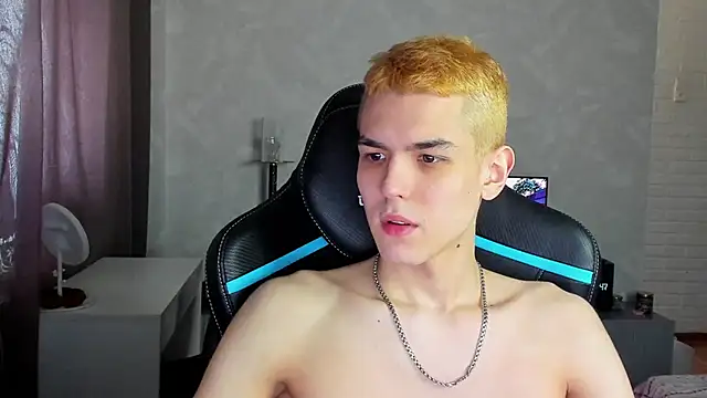 TravisRevas online show from 8, 3, 2025