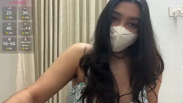 Snapshot of oviyakalra chatting on 23, 9, 2025 oviyakalra online show from 23, 9, 2025