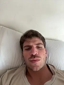 Snapshot of shuki0101 chatting on 11, 3, 2025 shuki0101 online show from 11, 3, 2025