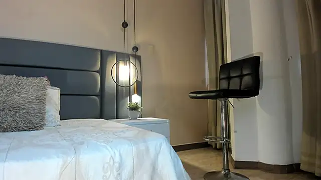 SeleneLujan online show from 16, 12, 2025