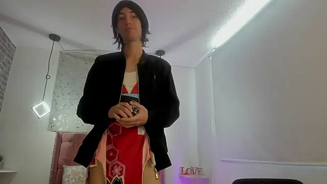 loverisu-coral online show from 25, 2, 2026