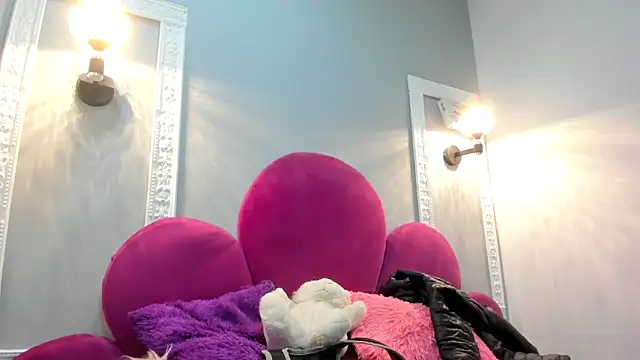 Bonniie 22 online show from 11, 3, 2026