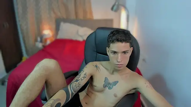 Snapshot of domi_master chatting on 5, 11, 2025 domi master online show from 5, 11, 2025