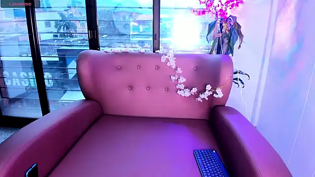 Mitsu Kawii online show from 20, 11, 2025