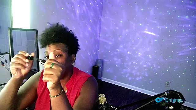 lovelyenigma365 online show from 18, 2, 2026