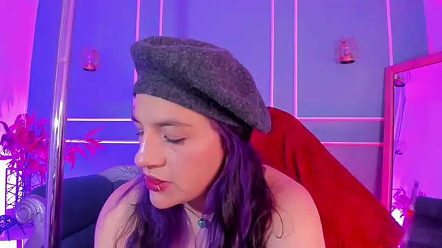 Snapshot of TaraTaylorr chatting on 7, 2, 2026 TaraTaylorr online show from 7, 2, 2026