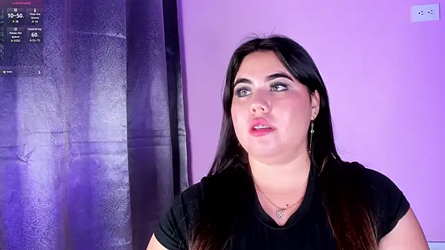 Snapshot of MadissonLee__ chatting on 8, 10, 2025 MadissonLee online show from 8, 10, 2025