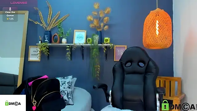 Snapshot of yessila_parker chatting on 25, 10, 2025 yessila parker online show from 25, 10, 2025