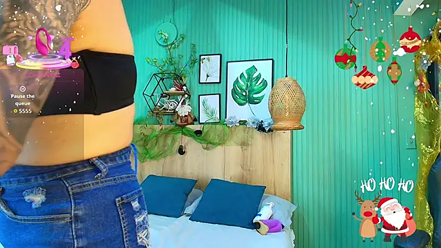 Snapshot of yessila_parker chatting on 22, 12, 2025 yessila parker online show from 22, 12, 2025