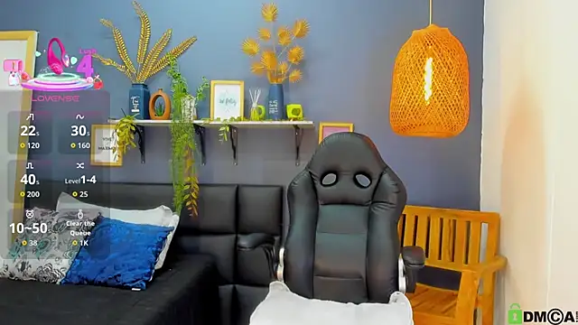 Snapshot of yessila_parker chatting on 1, 2, 2026 yessila parker online show from 1, 2, 2026