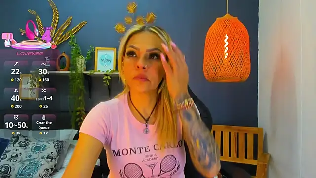 Snapshot of yessila_parker chatting on 10, 2, 2026 yessila parker online show from 10, 2, 2026