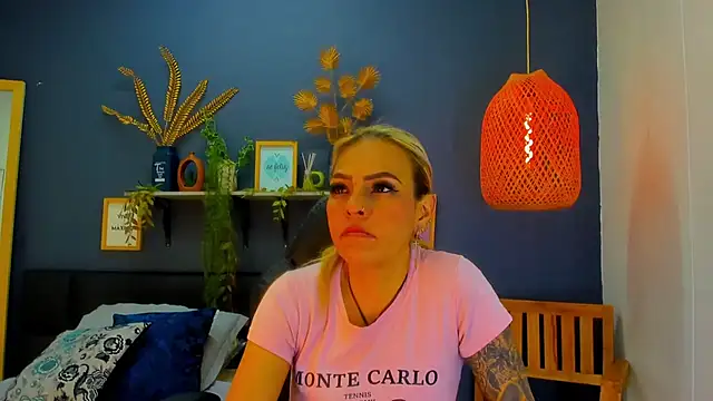 Snapshot of yessila_parker chatting on 13, 2, 2026 yessila parker online show from 13, 2, 2026