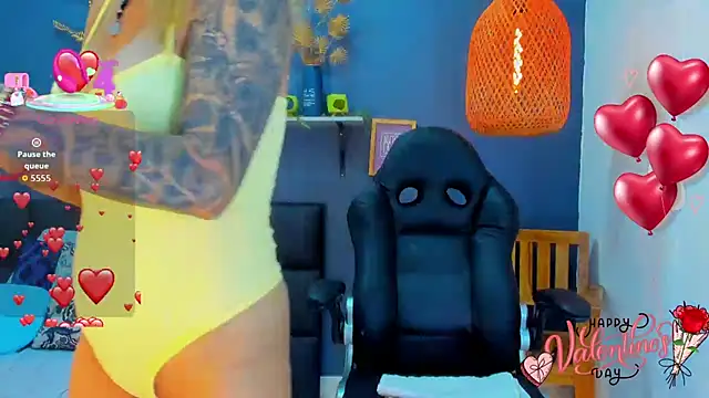 Snapshot of yessila_parker chatting on 14, 2, 2026 yessila parker online show from 14, 2, 2026