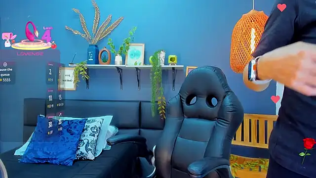 Snapshot of yessila_parker chatting on 17, 2, 2026 yessila parker online show from 17, 2, 2026