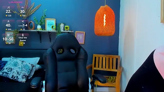 Snapshot of yessila_parker chatting on 26, 2, 2026 yessila parker online show from 26, 2, 2026