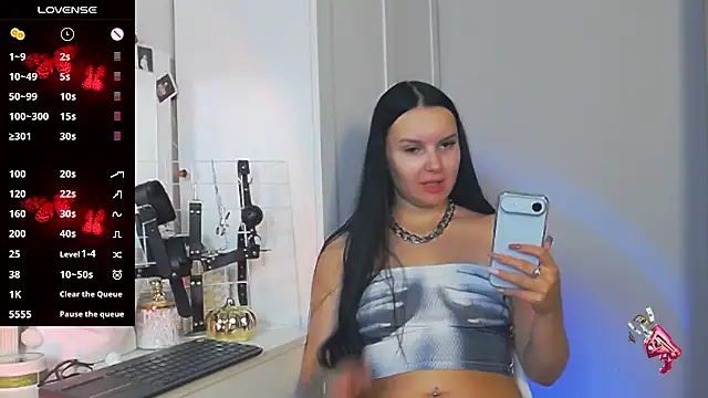 Snapshot of Miss_Vic chatting on 27, 10, 2025 Miss Vic online show from 27, 10, 2025