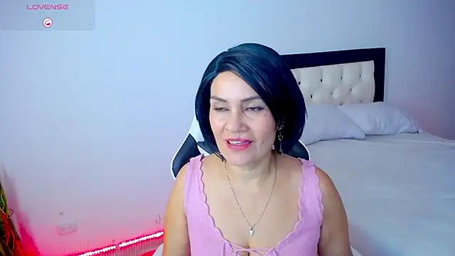 CarolinneFiotti online show from 23, 10, 2025