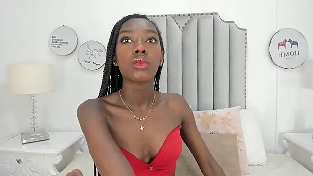 Snapshot of SamantaMarquez chatting on 5, 12, 2025 SamantaMarquez online show from 5, 12, 2025