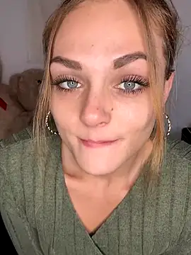 OCTAPUSSY2000 online show from 21, 11, 2025