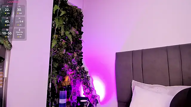 Fernanda liie  online show from 27, 2, 2026