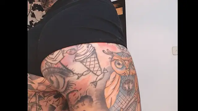 Sara Valkyri online show from 9, 3, 2025