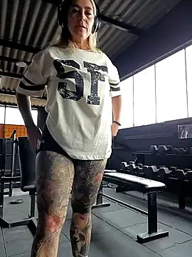 Sara Valkyri online show from 19, 3, 2025