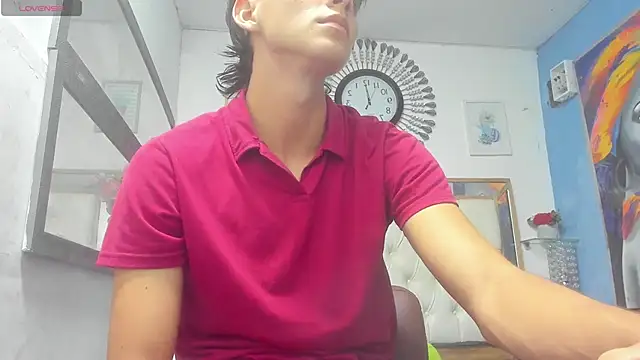 Snapshot of heiker_ chatting on 8, 3, 2025 heiker online show from 8, 3, 2025