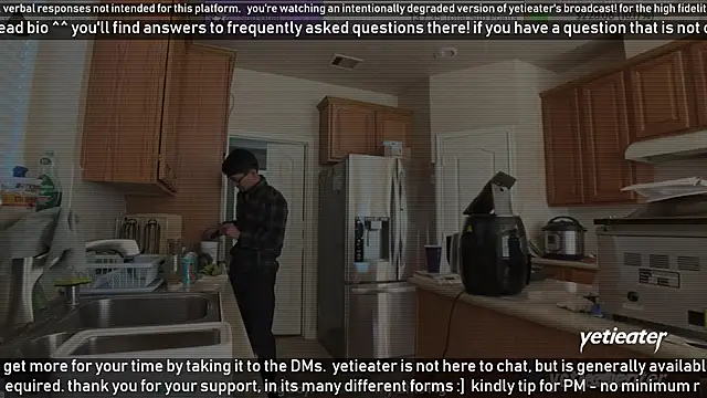 Snapshot of yetieater chatting on 13, 1, 2025 yetieater online show from 13, 1, 2025