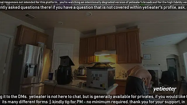 Snapshot of yetieater chatting on 9, 2, 2025 yetieater online show from 9, 2, 2025