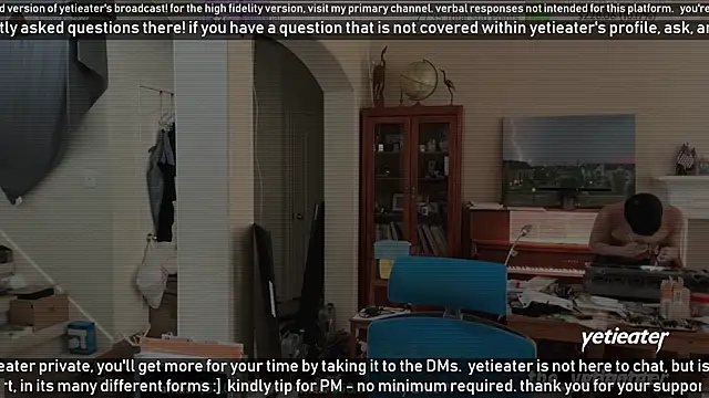 Snapshot of yetieater chatting on 9, 2, 2025 yetieater online show from 9, 2, 2025