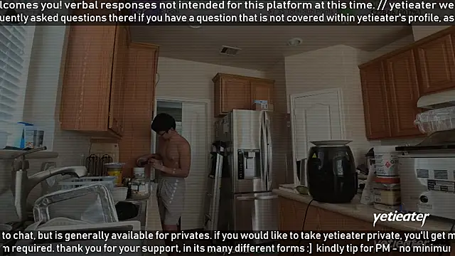 Snapshot of yetieater chatting on 7, 2, 2026 yetieater online show from 7, 2, 2026