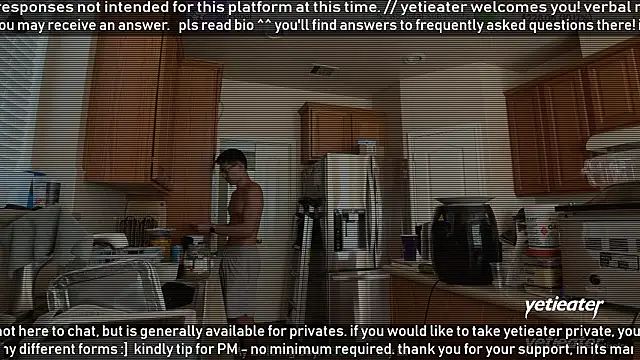 Snapshot of yetieater chatting on 10, 2, 2026 yetieater online show from 10, 2, 2026