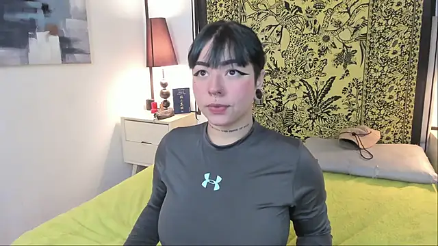 Aria and orien online show from 28, 11, 2025