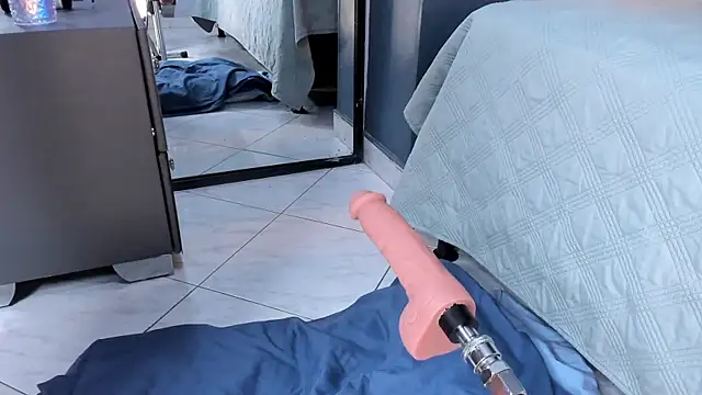 Melissa 23  online show from 28, 11, 2025