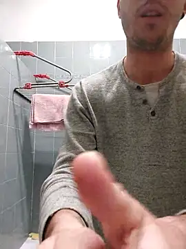 Snapshot of Cazzettostorto99 chatting on 4, 3, 2026 Cazzettostorto99 online show from 4, 3, 2026