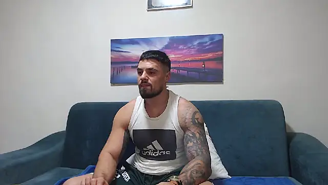 Tiberius hunk online show from 26, 11, 2025