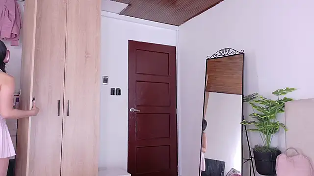 SaritaBratz online show from 2, 3, 2026