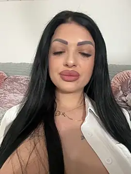 Snapshot of IrisRossie chatting on 28, 5, 2026 IrisRossie online show from 28, 5, 2026