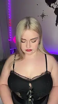 April Vancee online show from 4, 12, 2025