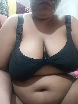Snapshot of Pakhi_Couple_69 chatting on 2, 7, 2026 Pakhi Couple 69 online show from 2, 7, 2026