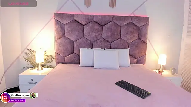 aurora collinss  online show from 26, 2, 2026