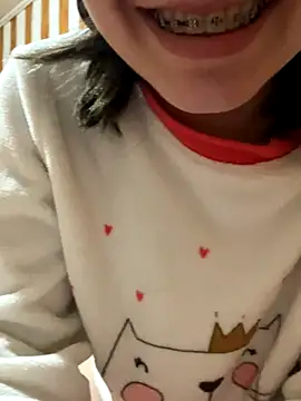 Snapshot of floooohv chatting on 19, 9, 2025 floooohv online show from 19, 9, 2025