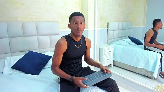 Snapshot of LexiAndDeker chatting on 20, 9, 2025 LexiAndDeker online show from 20, 9, 2025