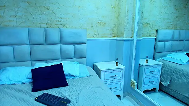 Snapshot of LexiAndDeker chatting on 26, 9, 2025 LexiAndDeker online show from 26, 9, 2025