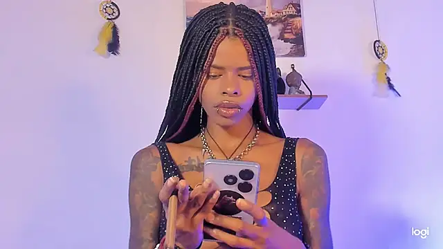 Snapshot of Aprillebony chatting on 3, 10, 2025 Aprillebony online show from 3, 10, 2025