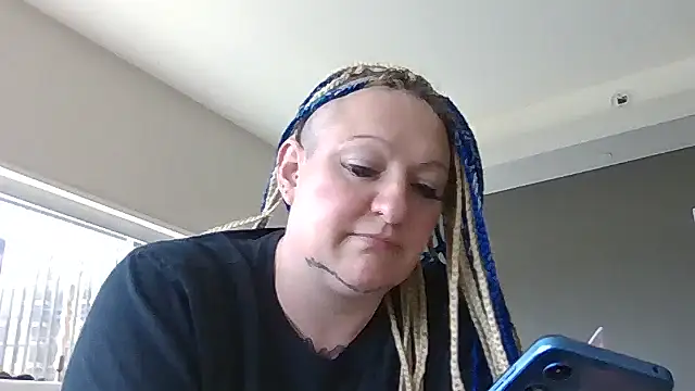 Snapshot of livieblainn chatting on 28, 3, 2026 livieblainn online show from 28, 3, 2026