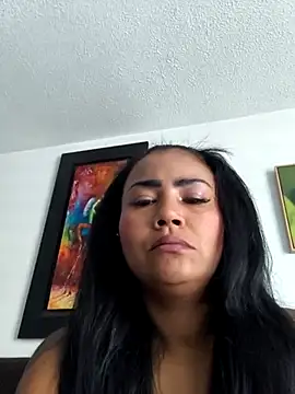 Snapshot of Ariana_Rodriguez chatting on 5, 7, 2026 Ariana Rodriguez online show from 5, 7, 2026